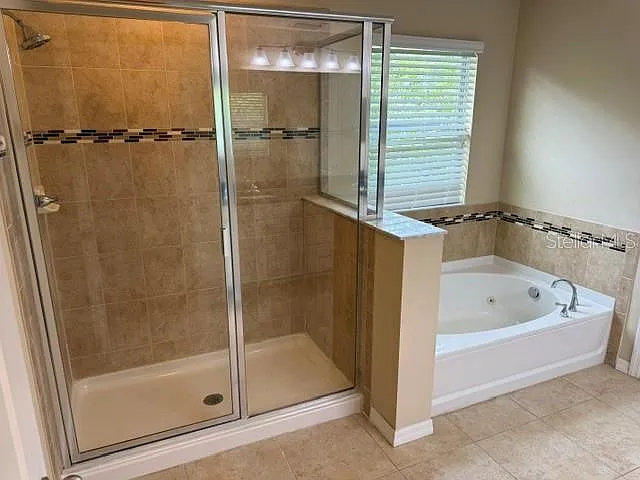 8627 Corinthian Way — Photo 21