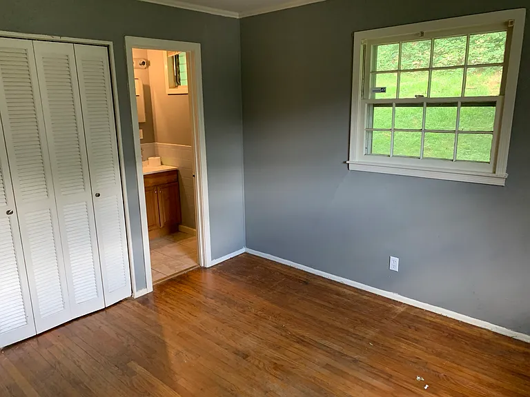 626 S Forney Ave — Photo 6