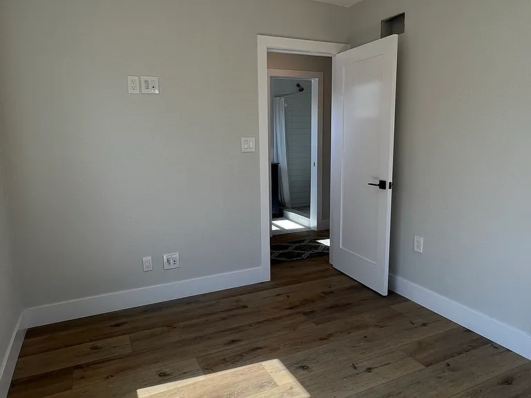 2770 Massachusetts Ave — Photo 12