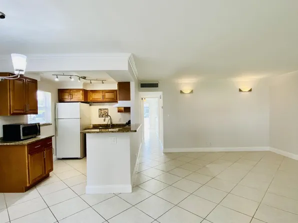581 Saxony Way, Delray Beach, FL 33446