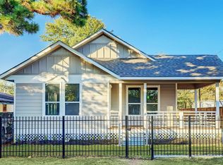 817 McIntosh St, Houston, TX 77009