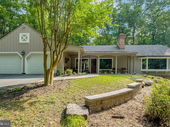 7430 Clifton Rd, Clifton, VA 20124