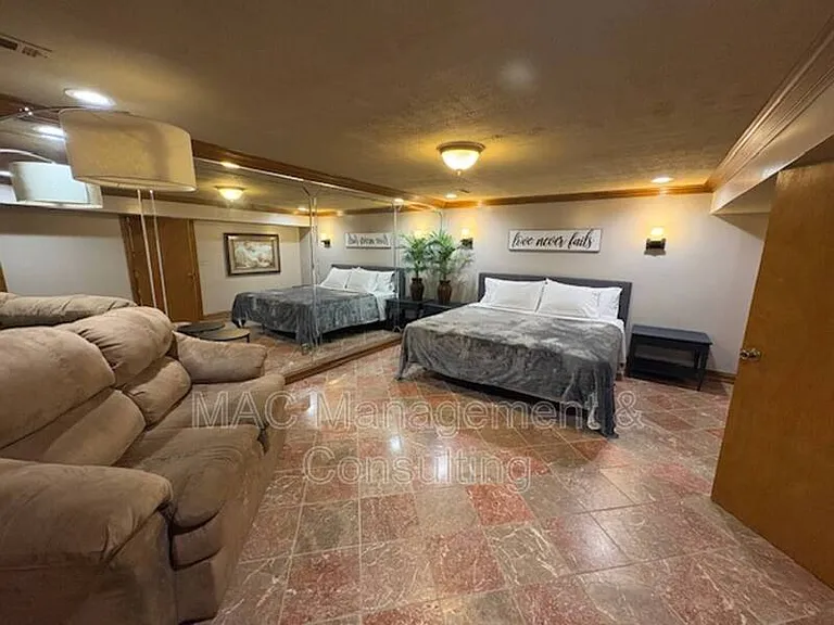 335 N Peachtree Ave #5 — Photo 5