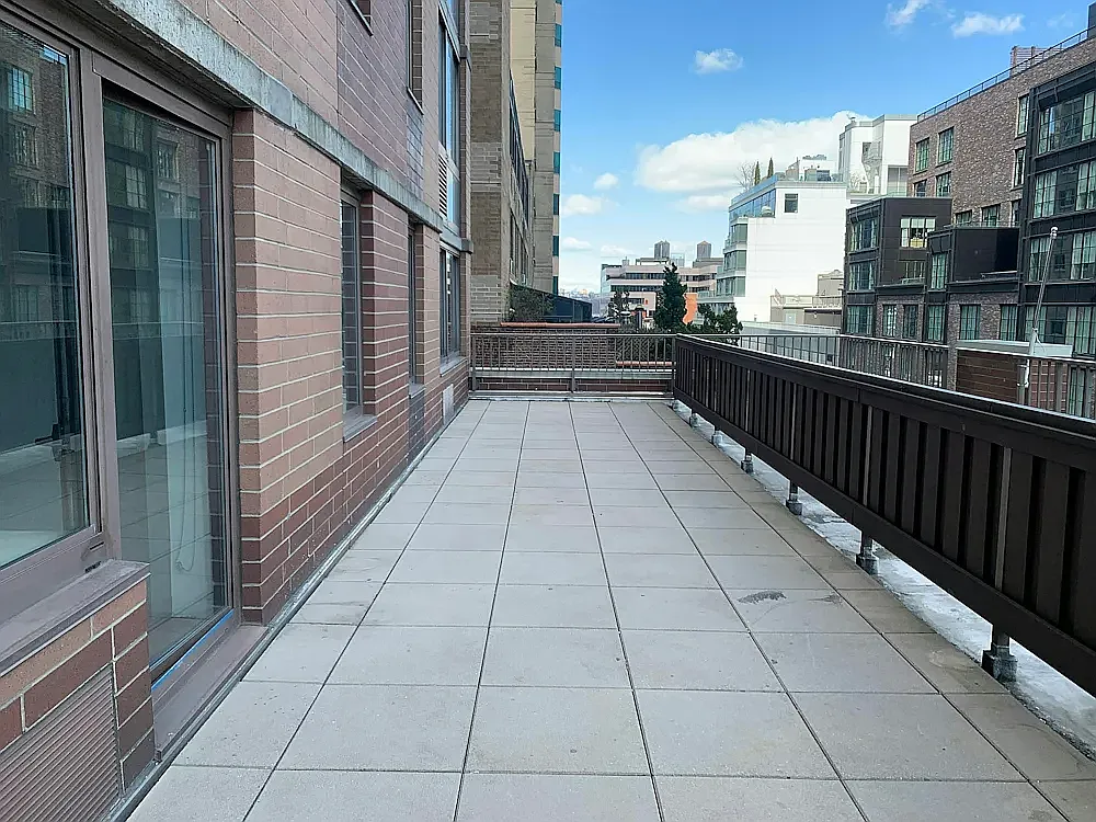 520 West 43rd Street — Photo 4