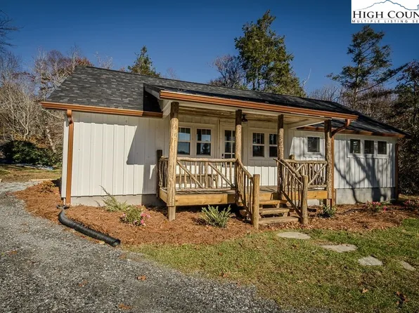 223 Tipton Lane, Blowing Rock, NC 28605