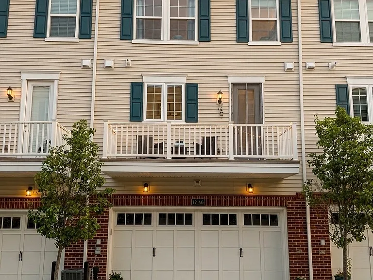 12 Plaza Rd #46 — Photo 25