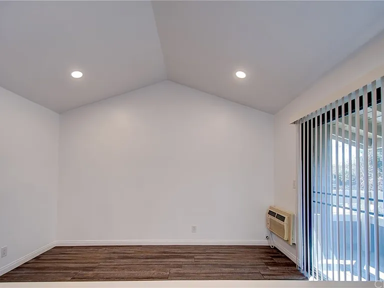 262 Streamwood — Photo 227
