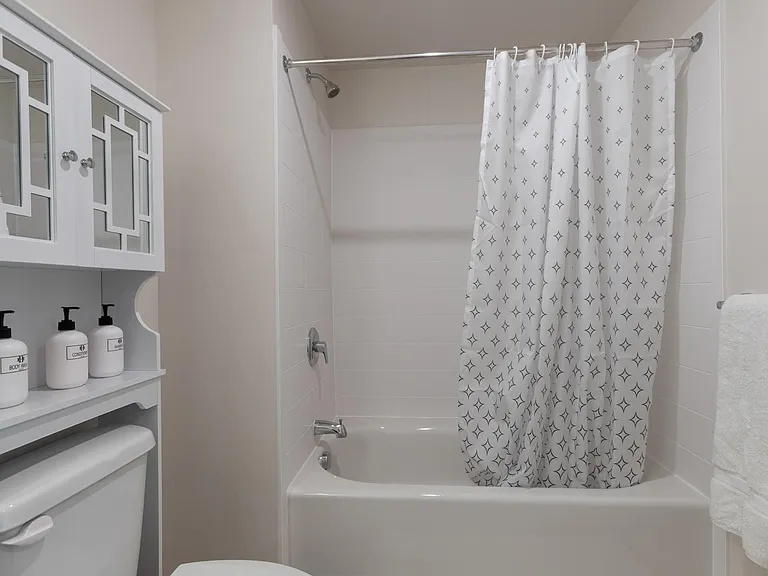 301 Hidden Hollow Dr — Photo 6
