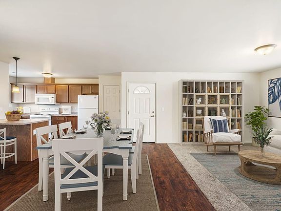 3rd image of 1923 S Vancouver St #1caed4806