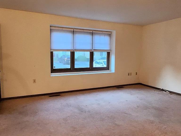 375 Glendale Ave #D4 — Photo 13