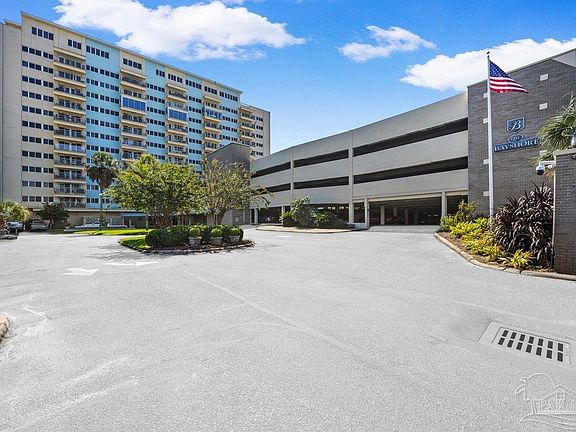 3rd image of 825 Bayshore Dr APT 304