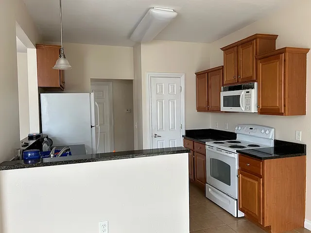 2798 Floex Dr — Photo 3