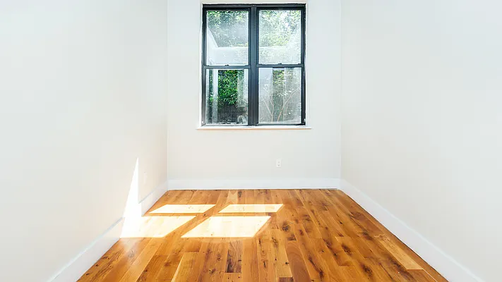 Rented by Nooklyn NYC LLC | media 21