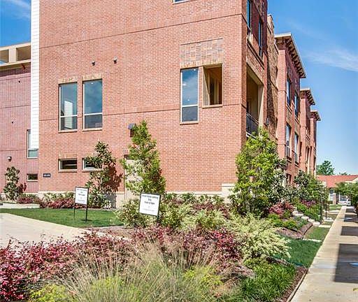 3rd image of 101 Decker Ct Unit 1203