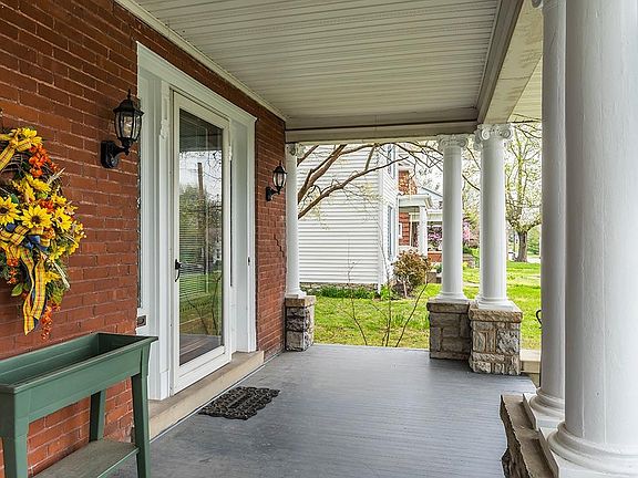 4th image of 1463 Cypress St