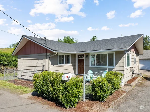 114 Cherry Street NW, Castle Rock, WA 98611