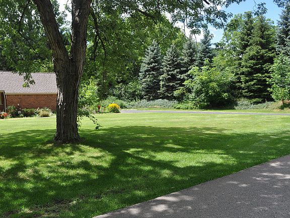 4th image of 4185 Walnut Hill Dr