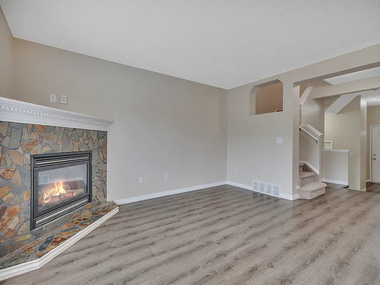 37 Vaughn Ave #37 — Photo 4