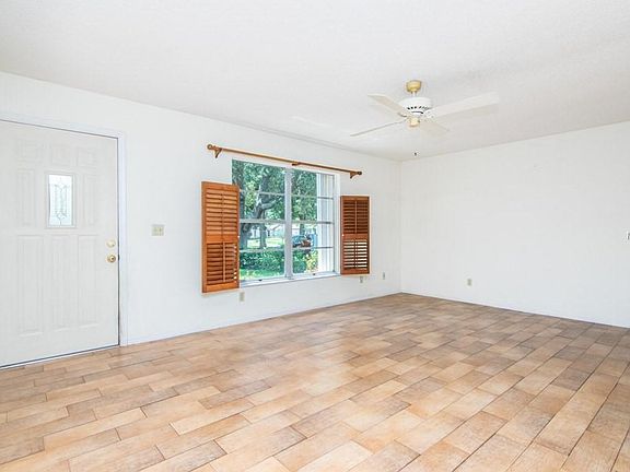 5th image of 3273 Pine Haven Dr