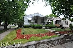 712 S Clayton St photo 1