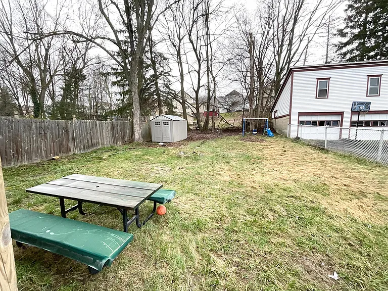 116 Park St #1 — Photo 6