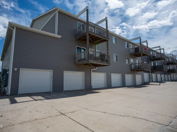 829 Canada Ave #27, Bismarck, ND 58503