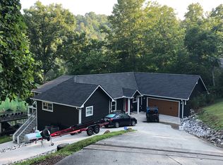 2119 Cove Point Rd, La Follette, TN 37766
