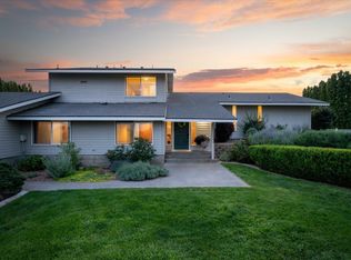 590 McDonald Dr, Pasco, WA 99301