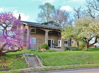 901 State St, Guthrie Center, IA 50115