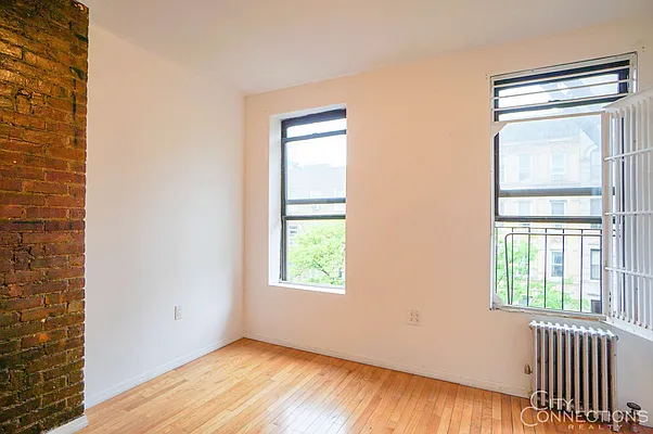 Rented by City Connections Realty | media 32