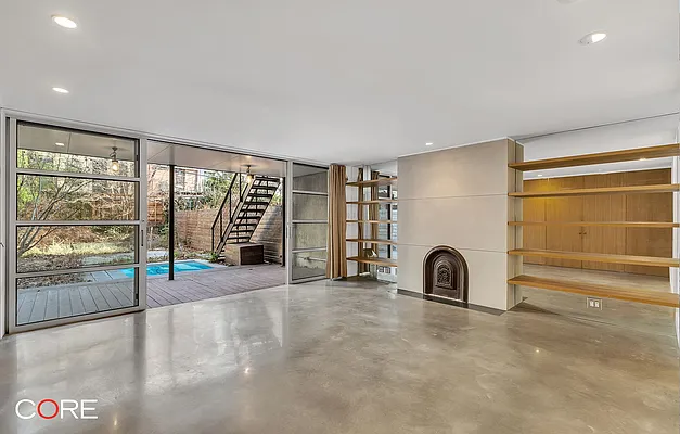 Rented by CORE | media 14