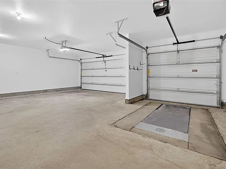 1727 Samuels Ct — Photo 26