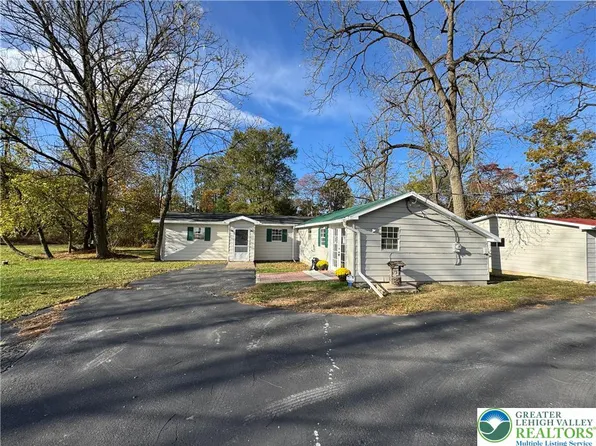 1071 Bitternut Rd, Walnutport, PA 18088