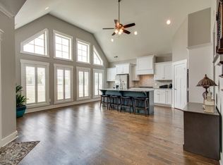 2320 Lionheart Dr, Murfreesboro, TN 37130