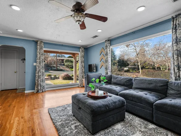 2565 North St, Redding, CA 96001