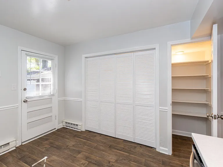 9392 Pine Tree Rd #B — Photo 15
