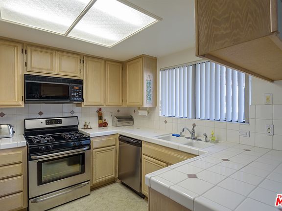 2nd image of 14050 Magnolia Blvd APT 213