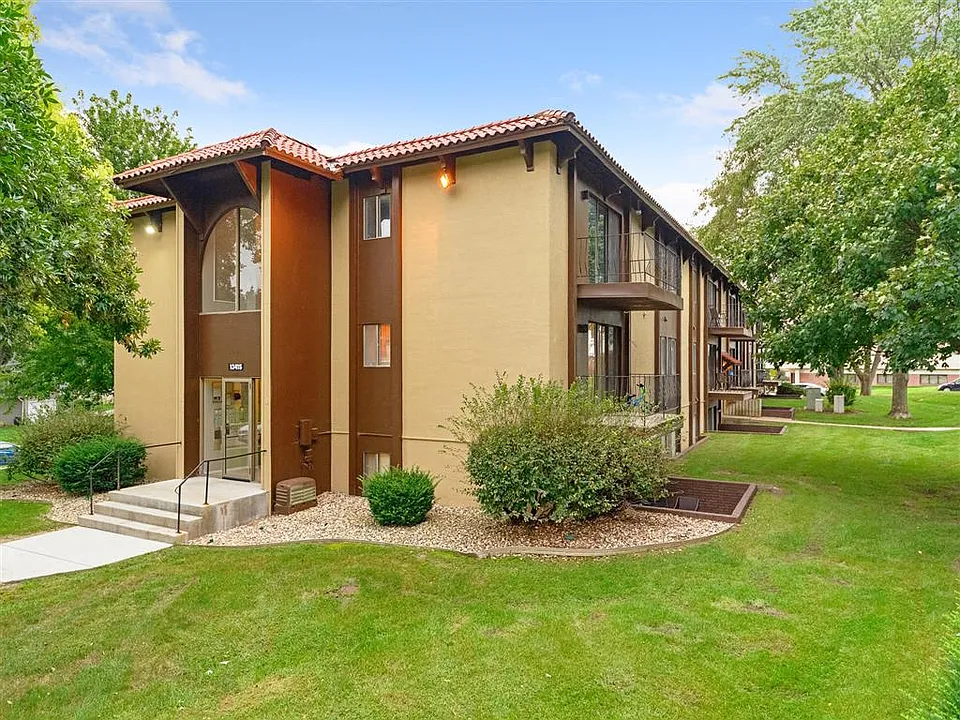 Montclair Place