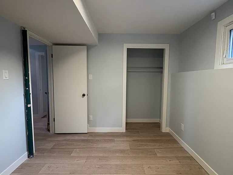 64 Riverton Ave — Photo 18
