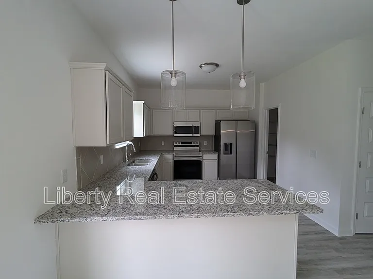 114 Alcove Ct — Photo 4