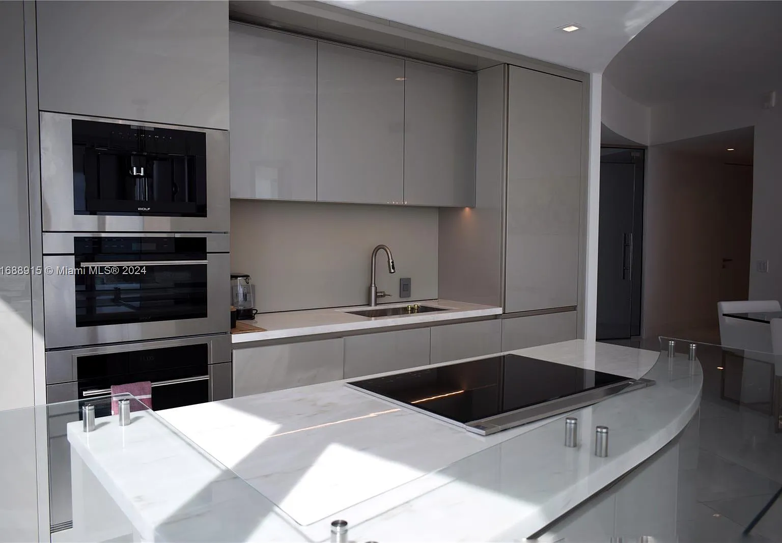 2 bed, 1573 sqft, $17,900 — Photo 3