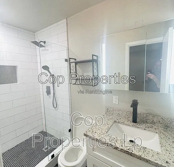 2914 Greenacres St — Photo 12