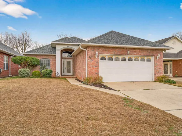 2543 Pine Forest Rd, Cantonment, FL 32533