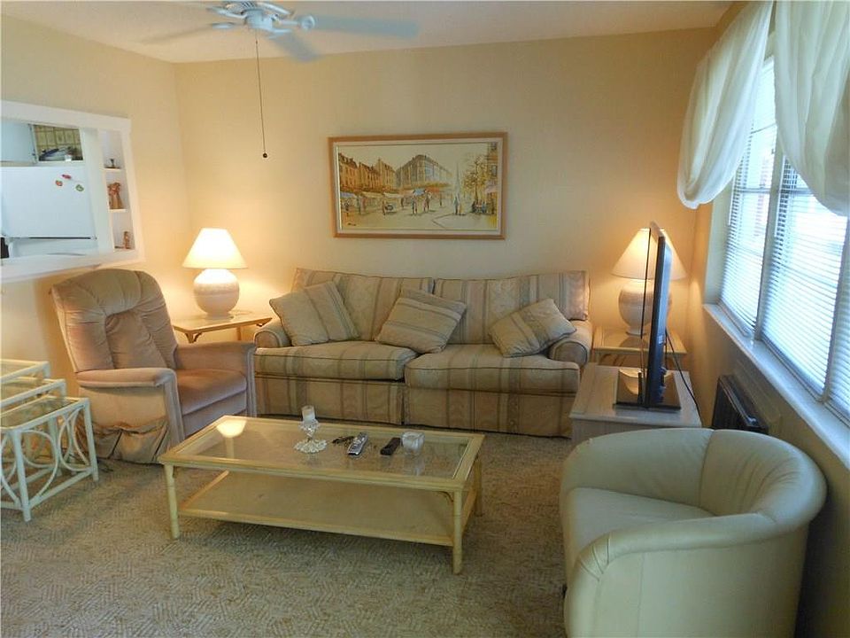 1st image of 218 Ellesmere #218