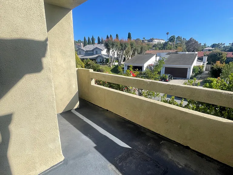 2918 Luciernaga St #202 — Photo 23