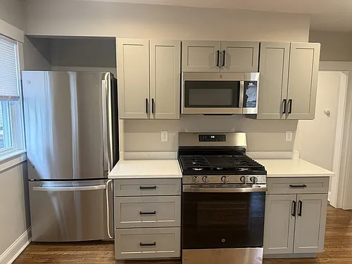 138 Allen St #1 Photo 1