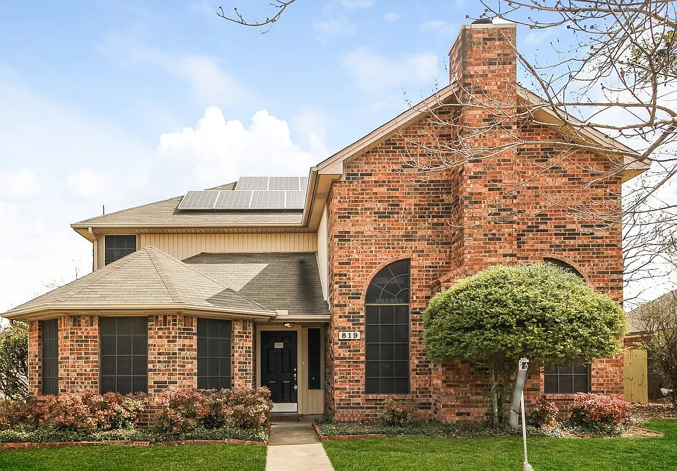 819 Mayfield Dr