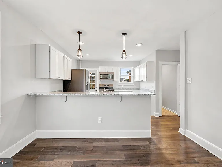 732 W Railroad Ave — Photo 15