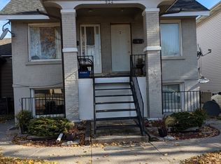 924 Windsor Ave #4, Windsor, ON N9A 1K2