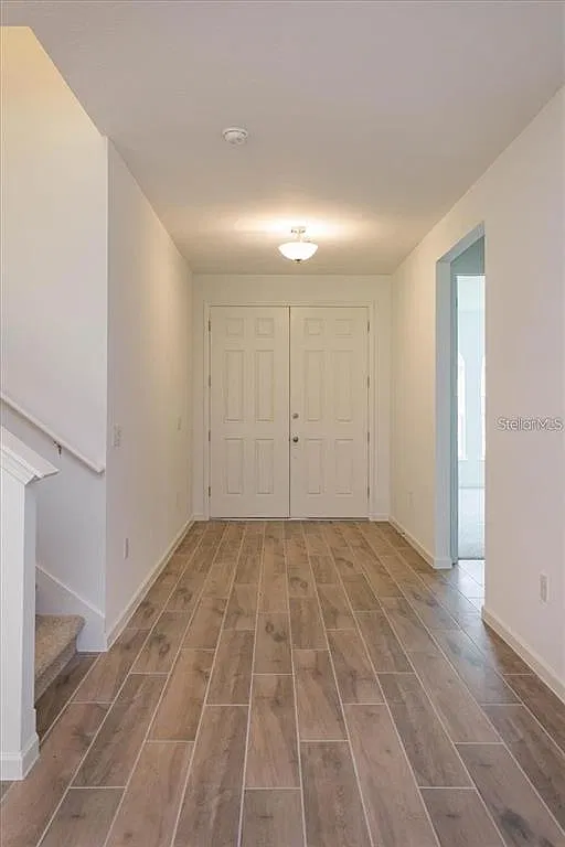 5 bed, 4.0 bath, 2945 sqft, $3,100 — Photo 2